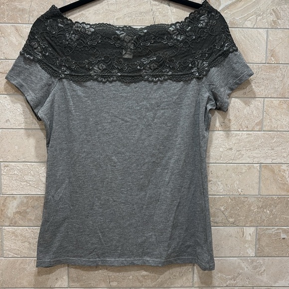 H&M Elegant Gray Lace Top Size Medium - Picture 2 of 5